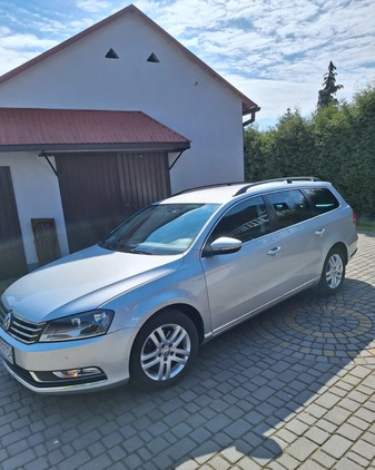 Volkswagen Passat cena 29900 przebieg: 245700, rok produkcji 2011 z Oborniki małe 7